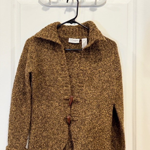 Villager A Liz Claiborne Company Women’s WoolPolyester Brown Sweater Warm Button - Picture 3 of 13
